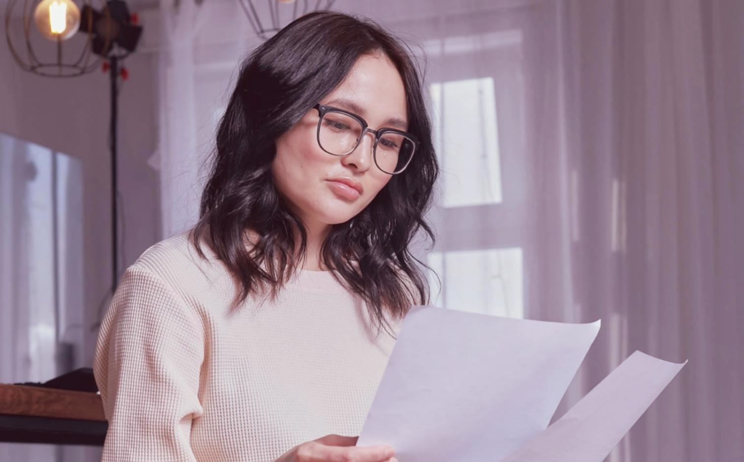 Espacio de trabajo con análisis técnico de SEO y herramientas profesionales